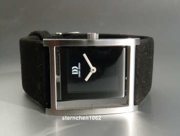 Preview: Danish Design * Damen-Armbanduhr * IV13Q1292 * 3324782 * Stahl * Microfaser Armband *