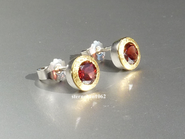 Preview: Einzelstück * Ohrstecker * 925 Silber * 24 ct Gold * Granat
