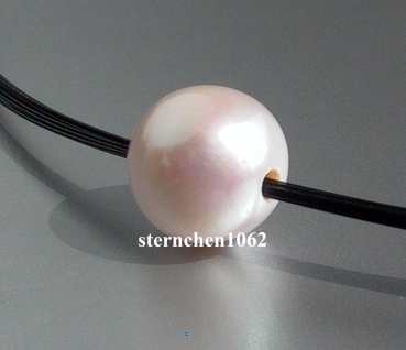 Necklace with freshwater pearl