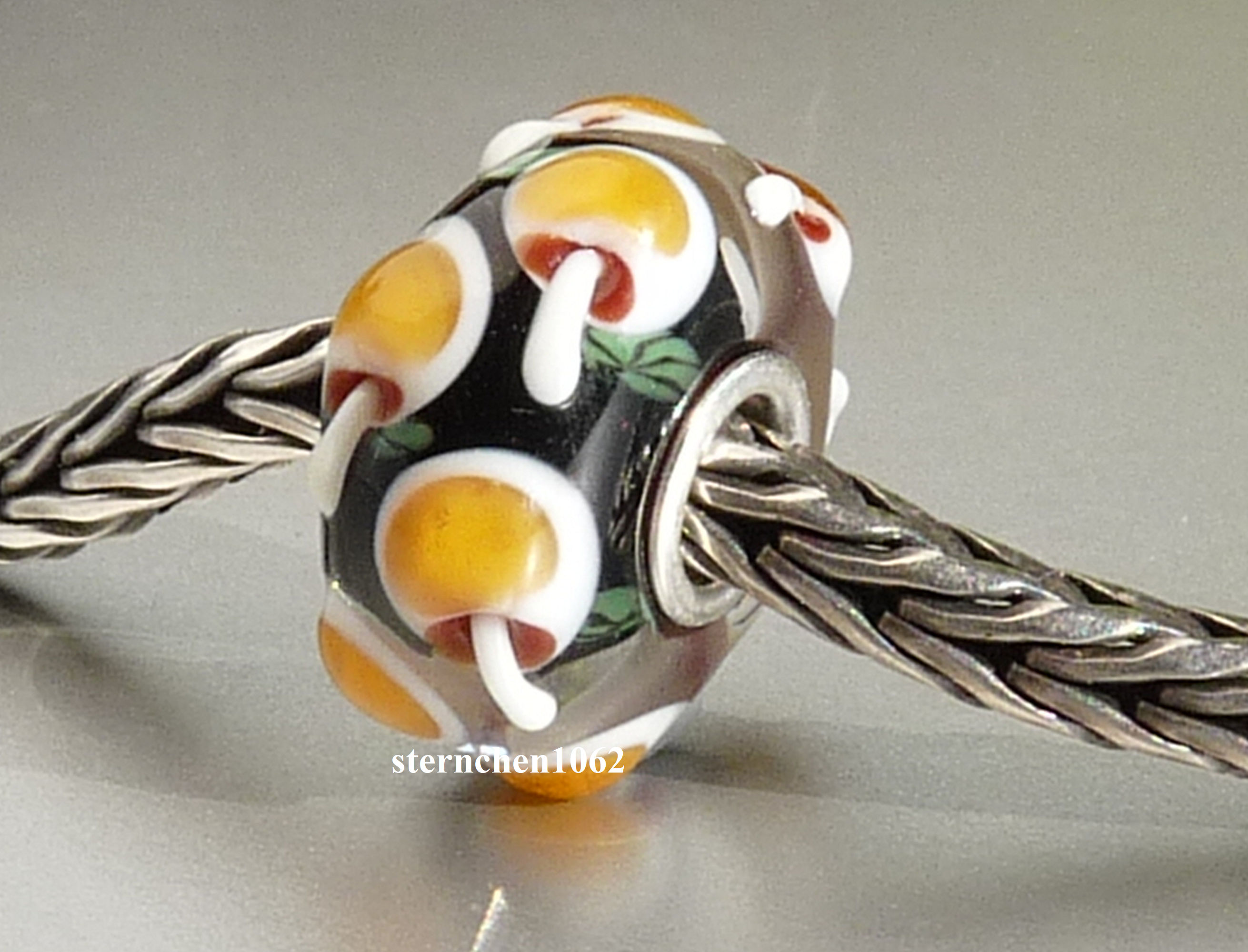 Sternchen 1062 Trollbeads Mushrooms of Strength 03
